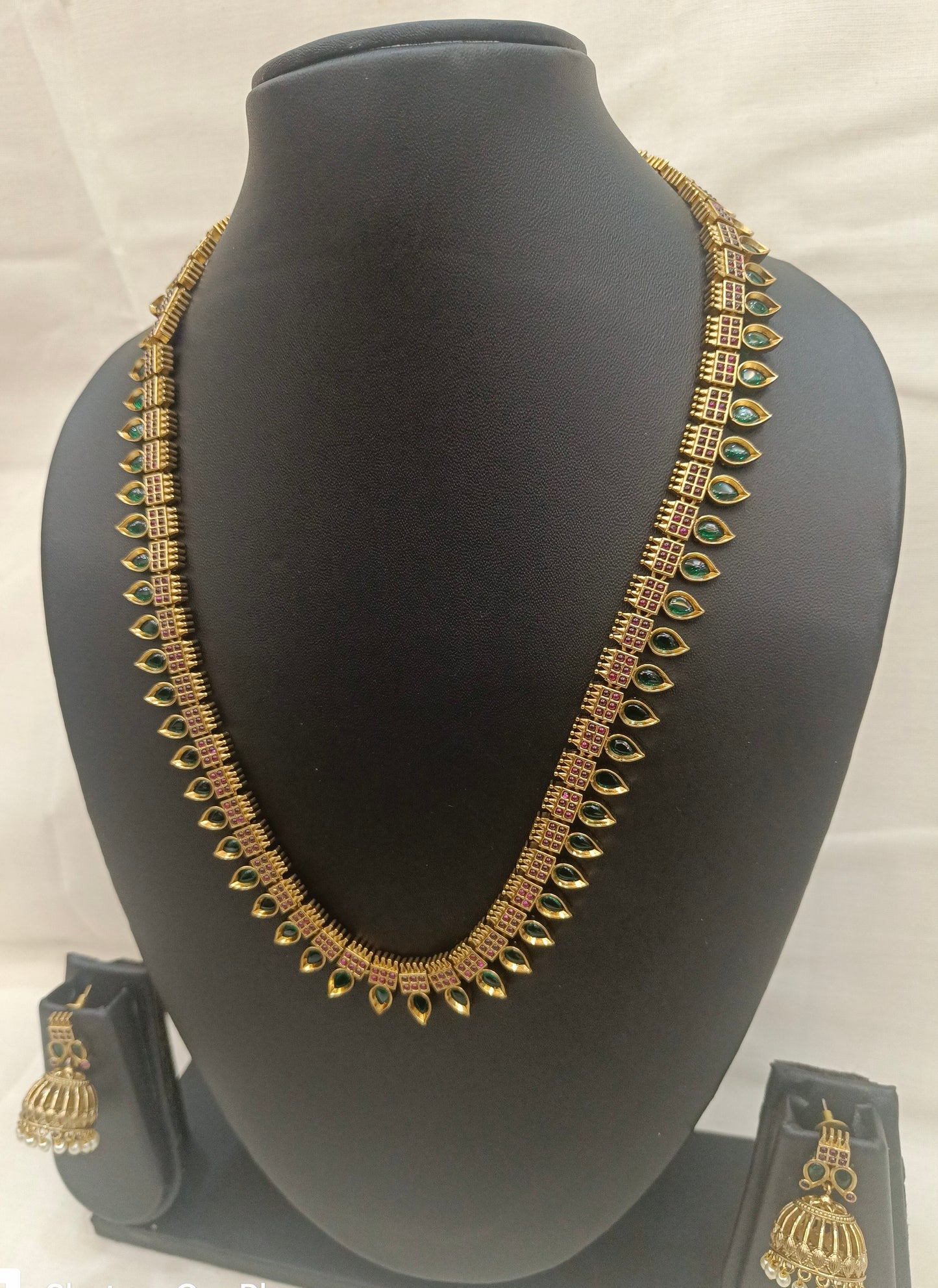 Traditional Necklace with Earrings (Set)