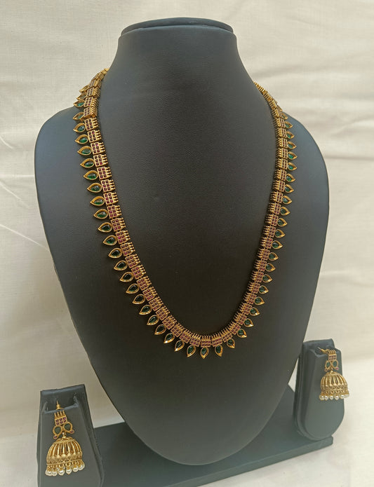 Traditional Necklace with Earrings (Set)
