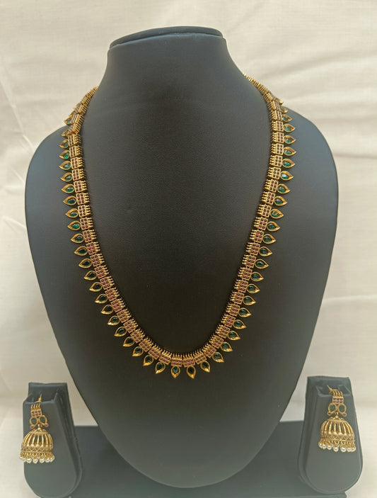 Traditional Necklace with Earrings (Set)