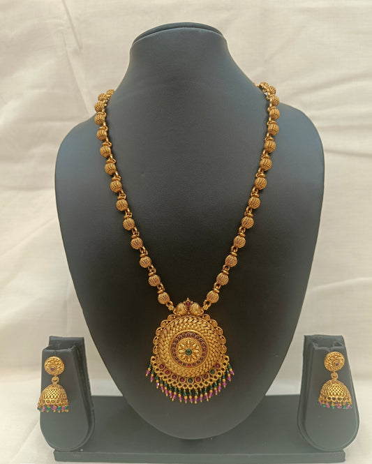 ✨ Antique Gold Long Necklace Set with Temple-Inspired Pendant ✨