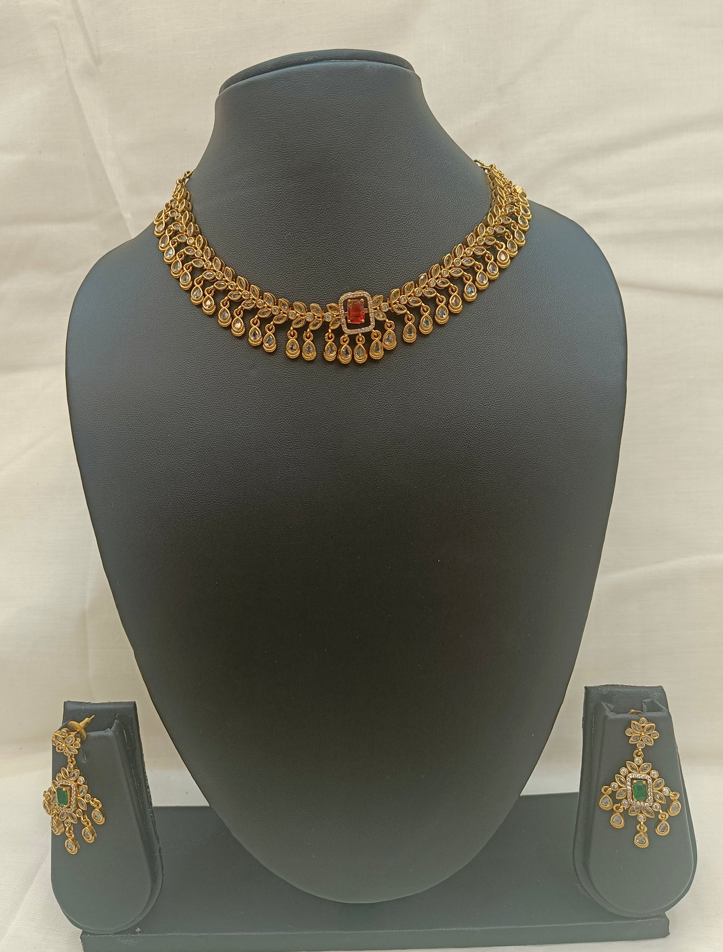 ✨ Antique Gold Ruby Red Stone Choker Necklace Set with Matching Earrings ✨